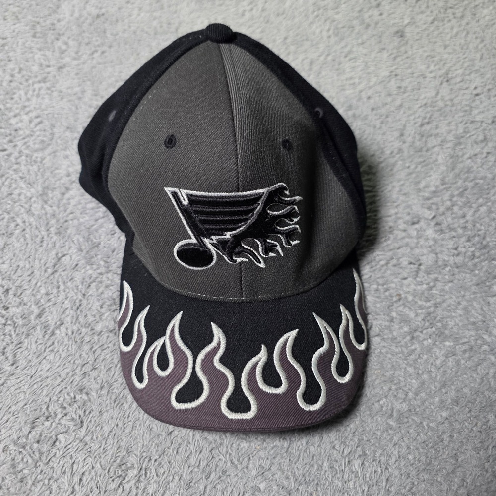 Zephyr NHL Mens L/XL St. Louis Blues Hat Black Grey Flame Embroidered Z-Fit Cap